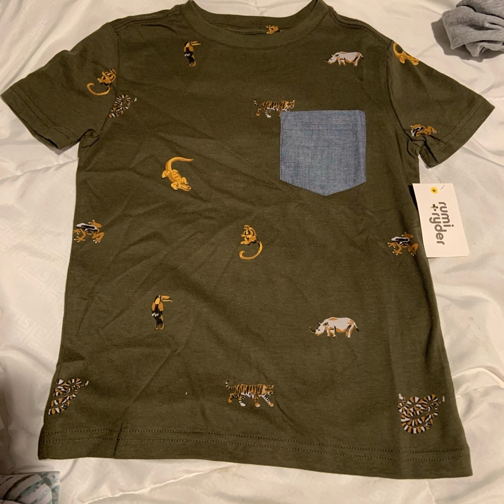 NWT!!! Rumi + Ryder classic t-shirt with pocket, size XS 4-5!